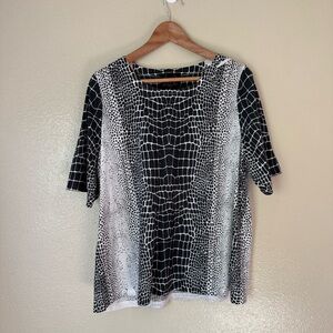 FRENCH BLUE Women's Short Sleeve Top